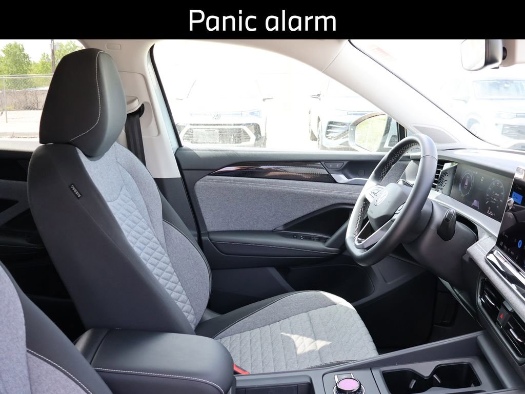 Used 2025 Volkswagen Tiguan S AWD/4WD image 10