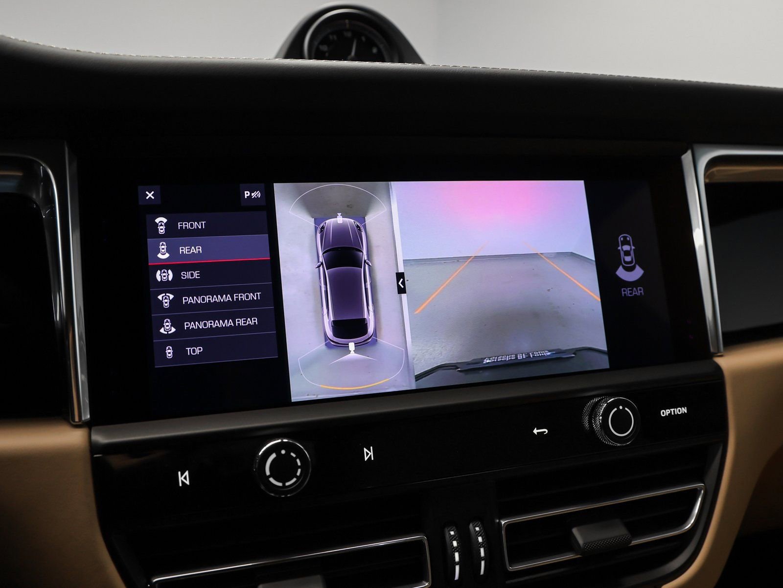 New 2026 Porsche Macan image 38