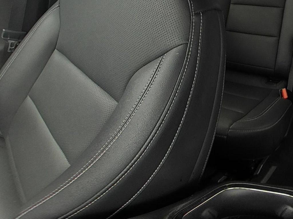 Certified 2025 Chevrolet Traverse LT AWD/4WD image 12