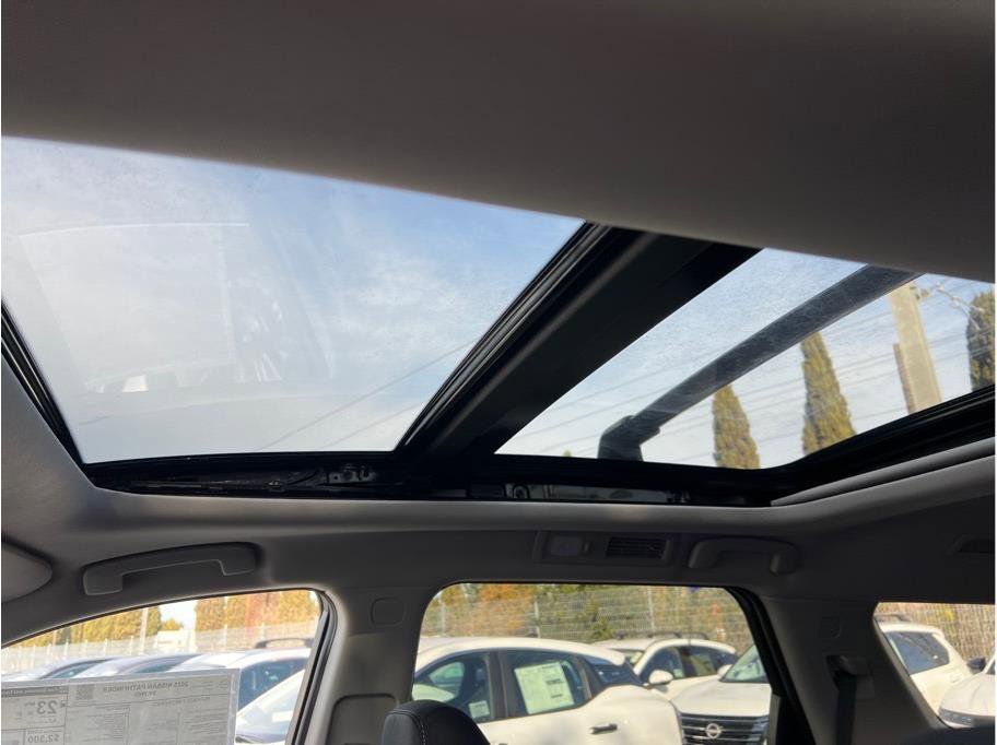 New 2025 Nissan Pathfinder SV w/ SV Premium Package FWD image 21