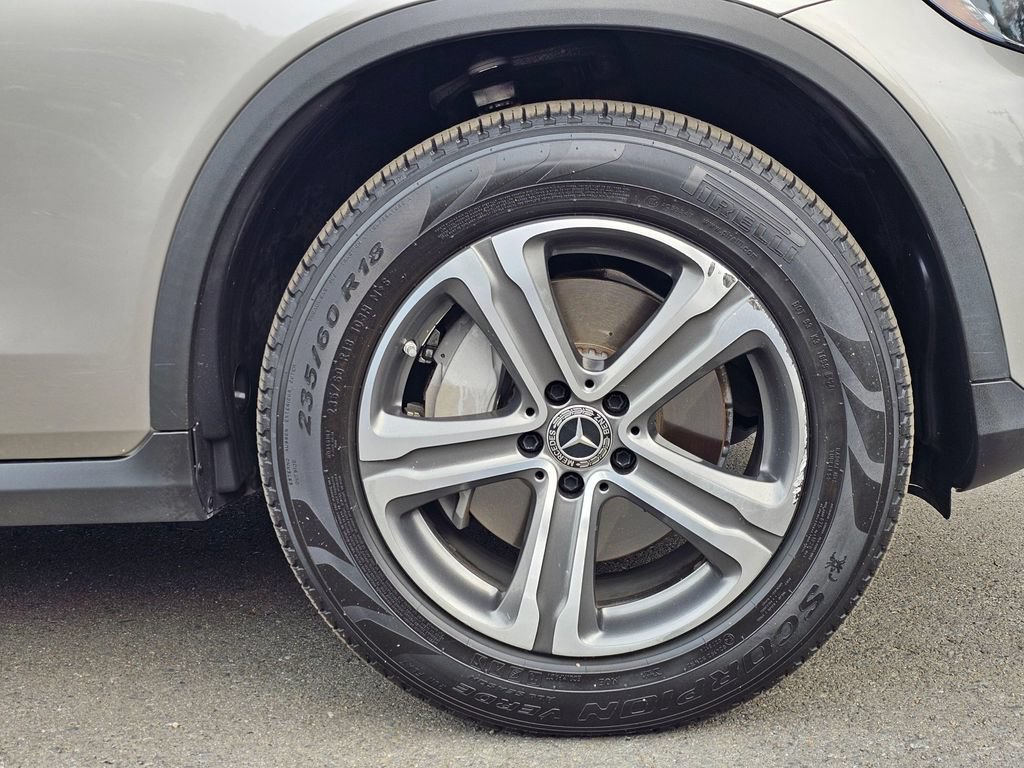 Used 2019 Mercedes-Benz GLC 300 4MATIC image 9