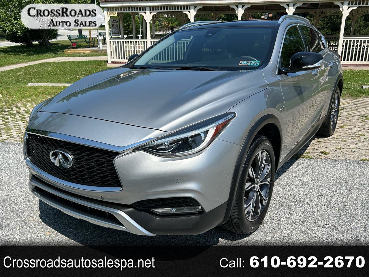 Used 2018 INFINITI QX30 Premium w/ Navigation Package AWD/4WD image 1