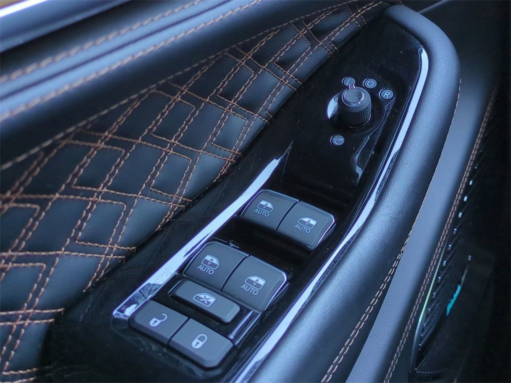 Used 2024 Jeep Grand Cherokee L Summit image 24