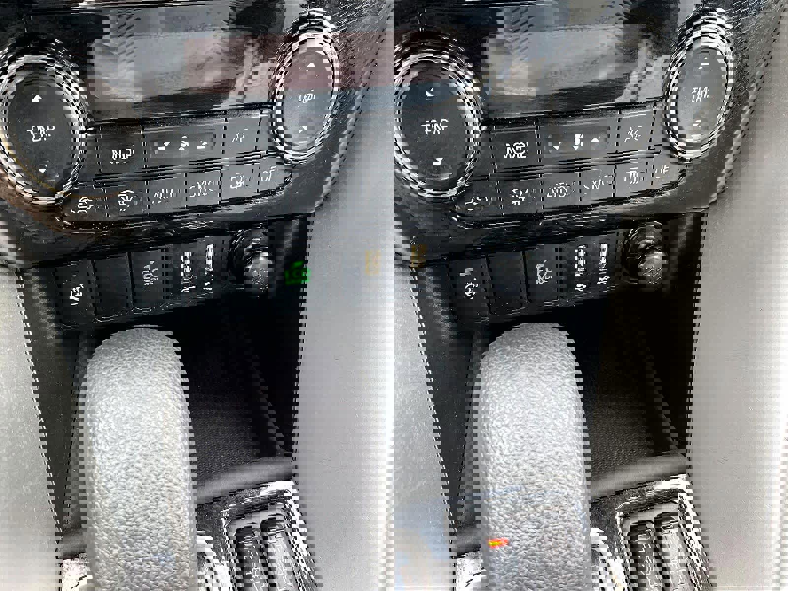 Used 2024 Mitsubishi Eclipse Cross SEL image 27