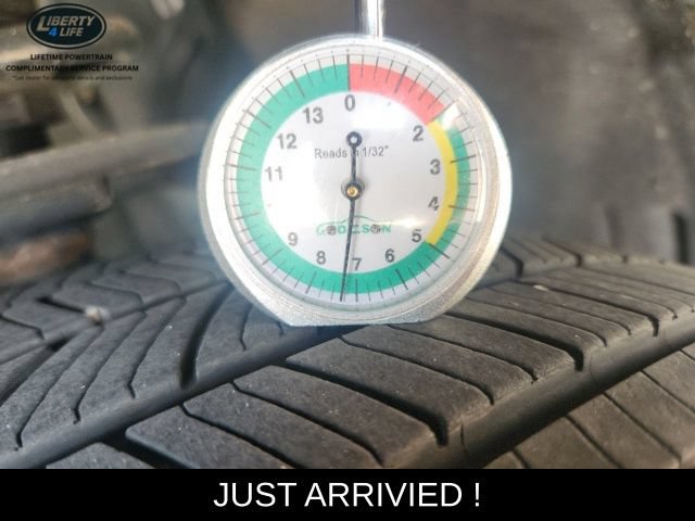 Used 2023 Ford Explorer XLT w/ Equipment Group 202A AWD/4WD image 6