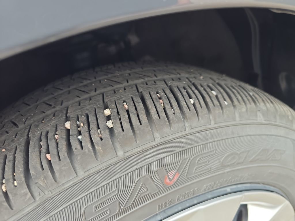 Used 2025 Toyota Corolla LE AWD/4WD image 28