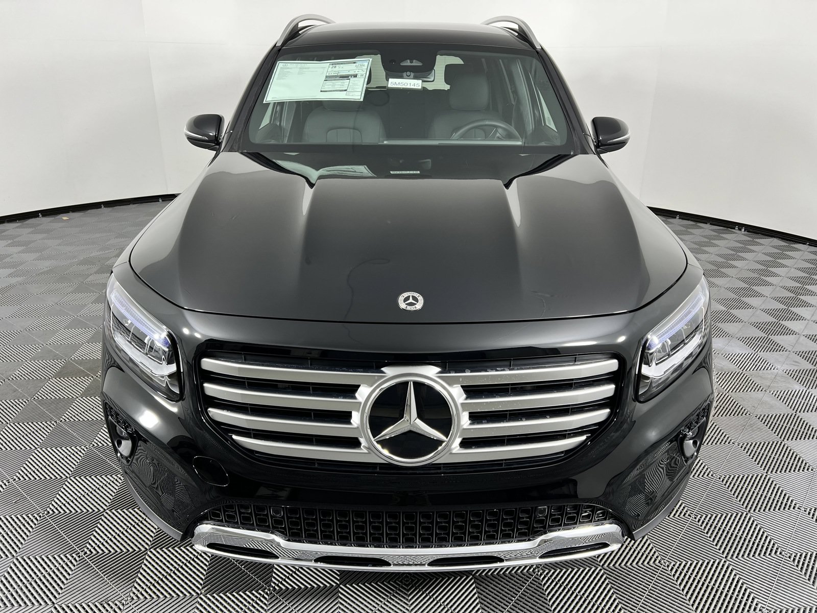 Used 2025 Mercedes-Benz GLB 250 image 5
