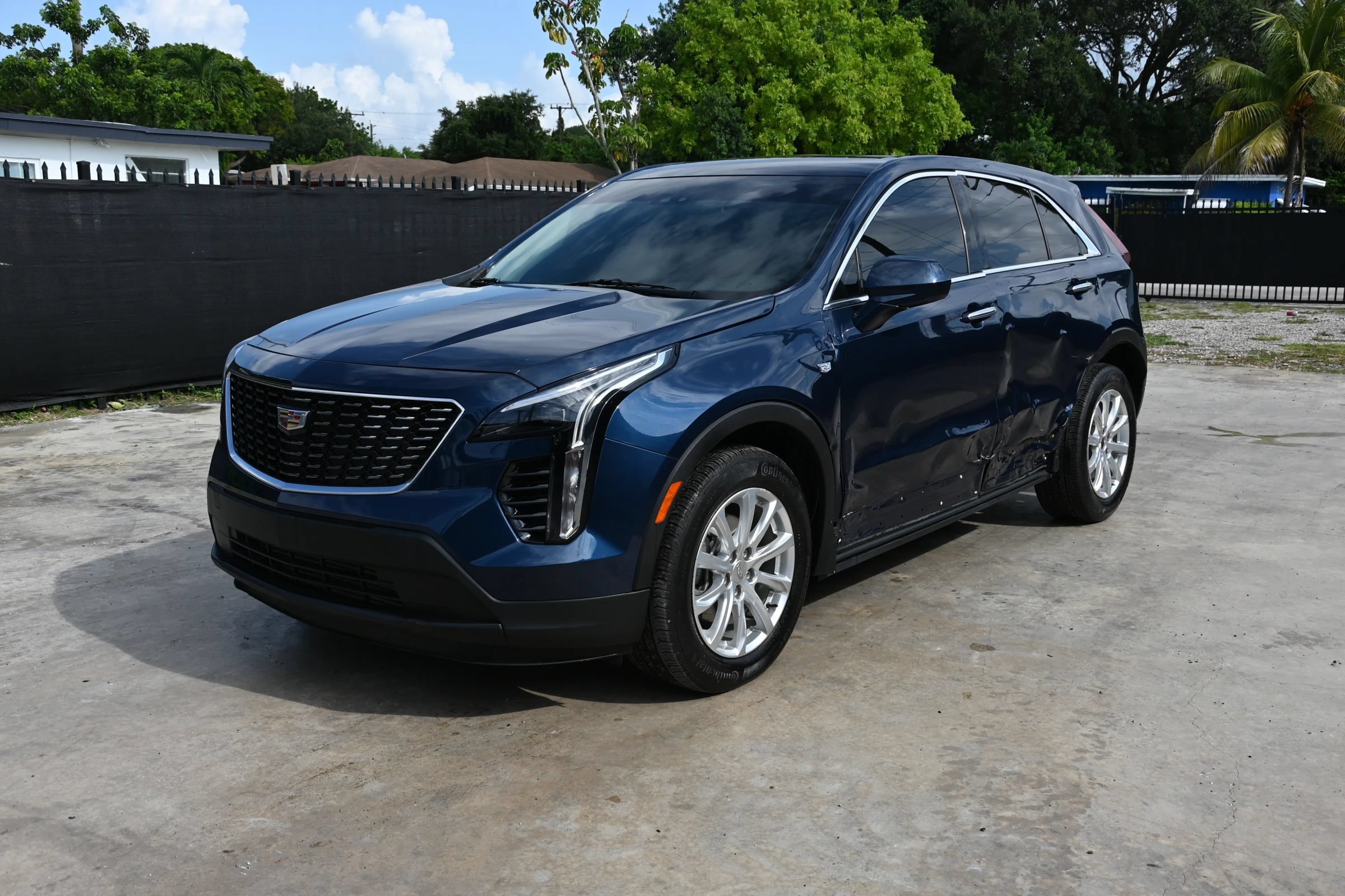 Used 2021 Cadillac XT4 Luxury FWD image 3