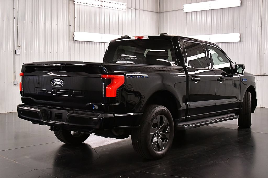 Used 2024 Ford F150 Lightning Flash AWD/4WD image 7