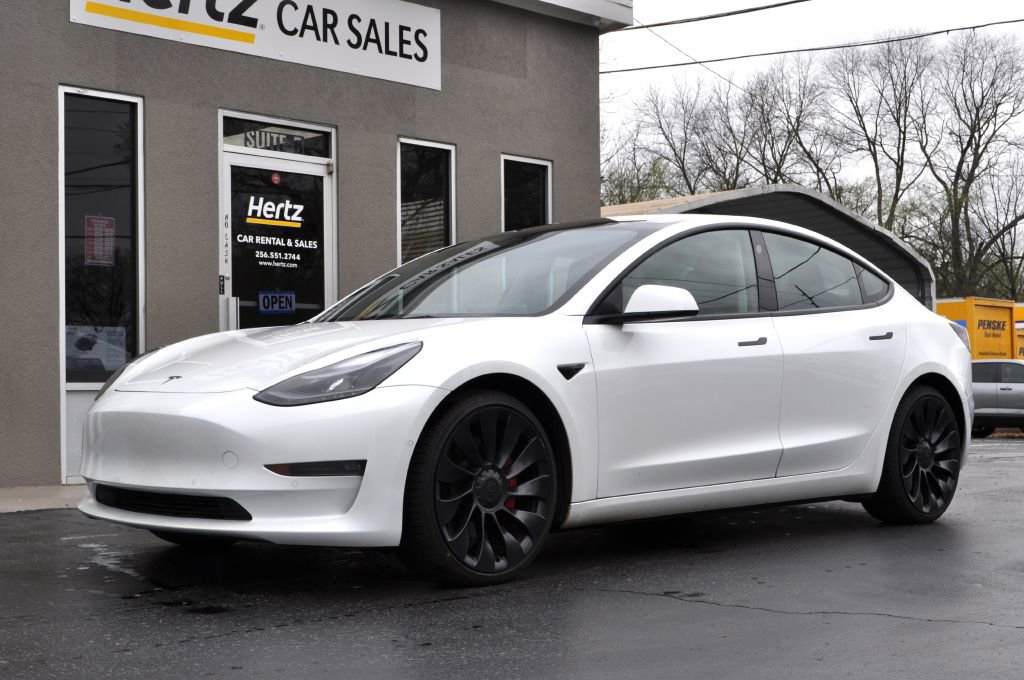 Used 2022 Tesla Model 3 Performance image 2