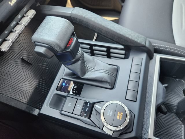 Certified 2025 Toyota Tacoma 4x4 Double Cab image 18