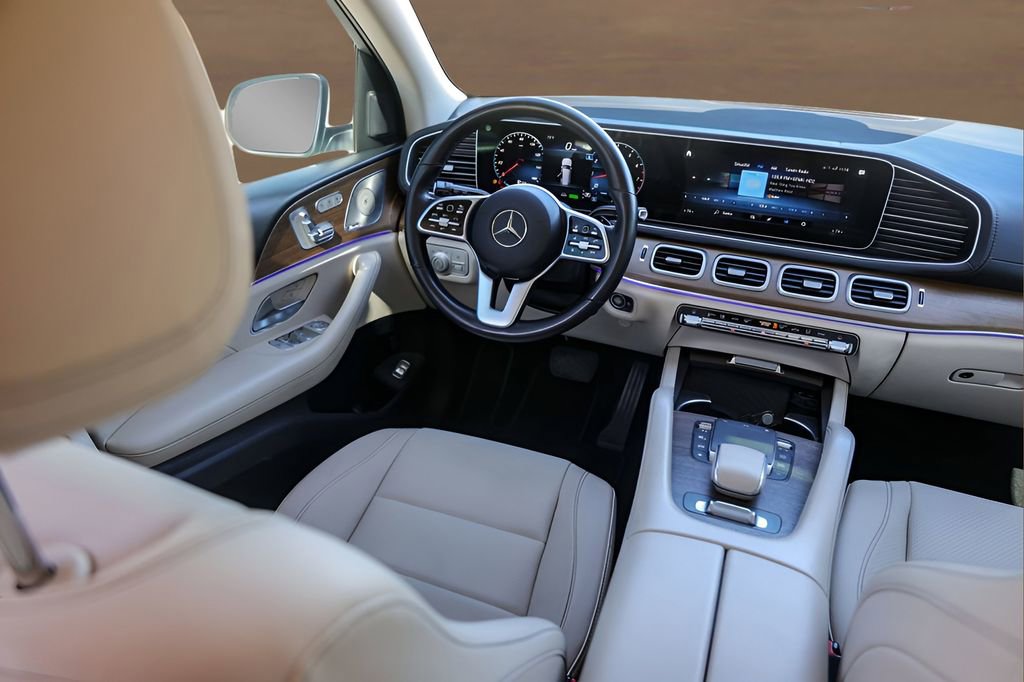 Used 2021 Mercedes-Benz GLS 450 4MATIC image 28