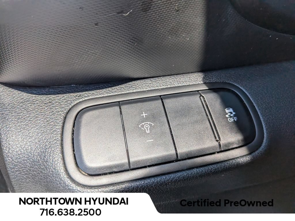 Certified 2023 Hyundai Venue SEL w/ Cargo Package FWD image 28