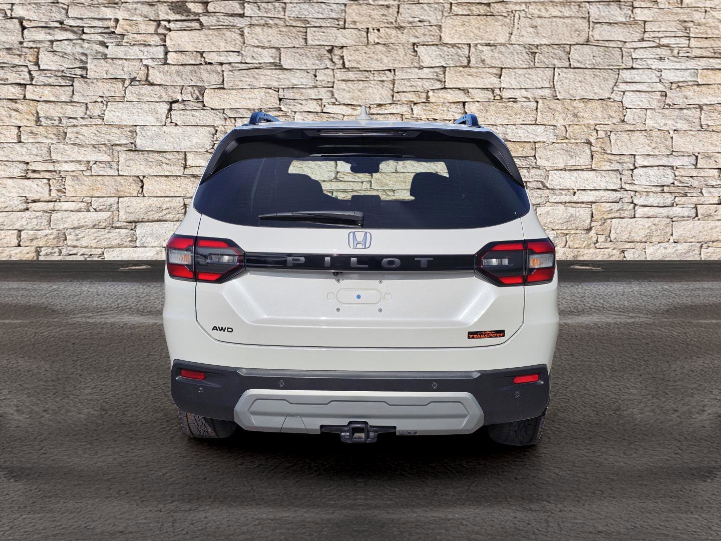 Used 2025 Honda Pilot TrailSport image 7