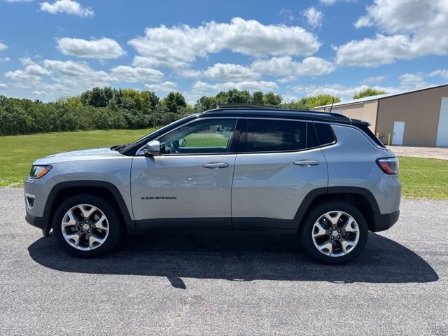 Used 2021 Jeep Compass Limited w/ Sun and Sound Group AWD/4WD image 3