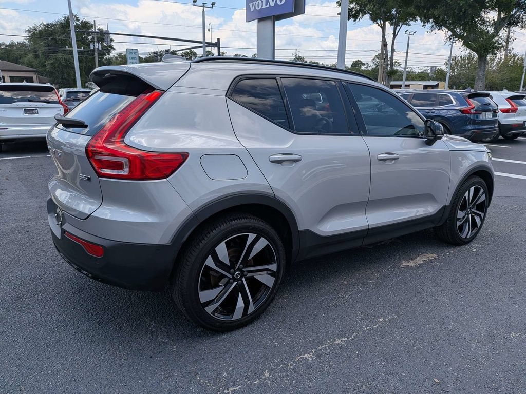 Certified 2023 Volvo XC40 B5 Ultimate w/ Climate Package AWD/4WD image 6
