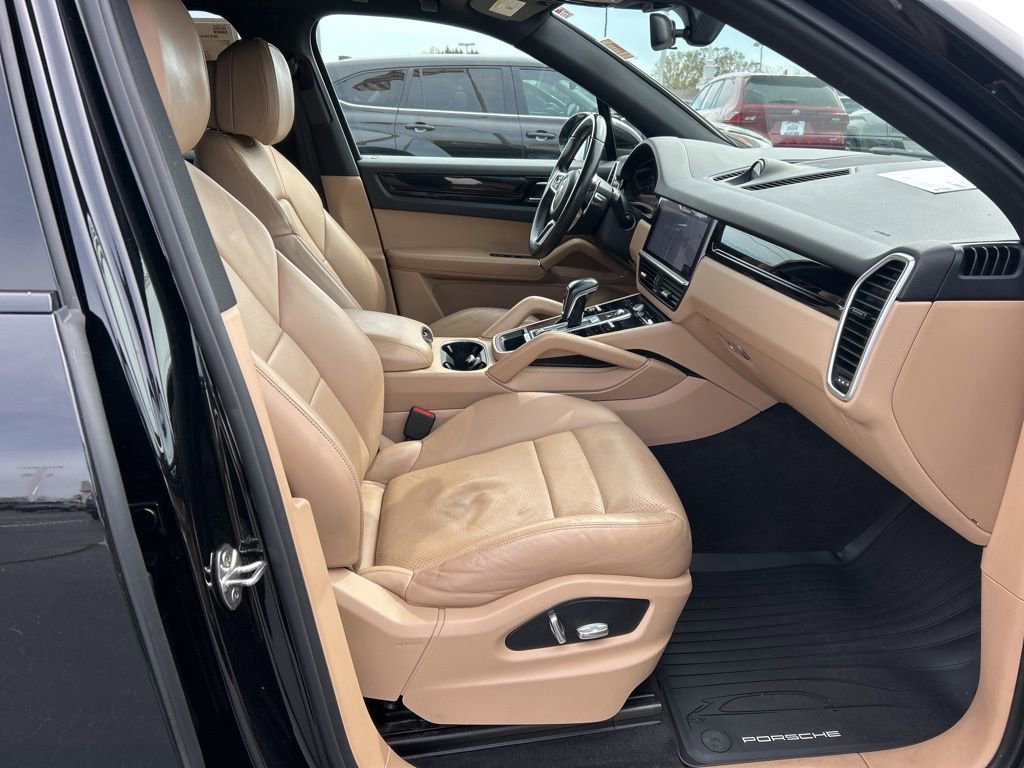 Used 2019 Porsche Cayenne image 22
