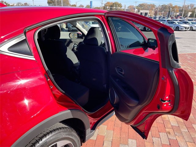 Used 2018 Honda HR-V EX image 29