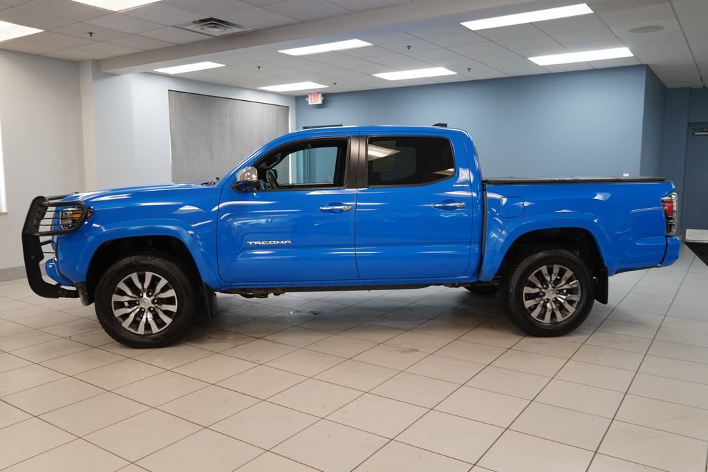 Used 2021 Toyota Tacoma Limited AWD/4WD image 2