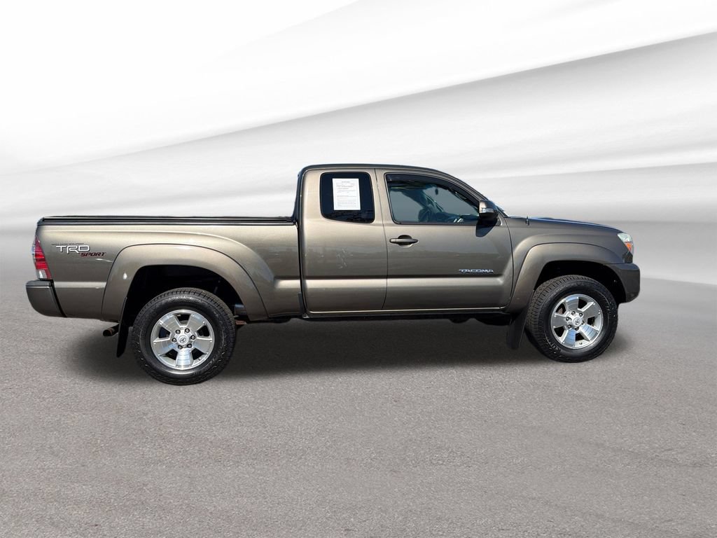 Used 2013 Toyota Tacoma 4x4 Access Cab V6 w/ TRD Sport Pkg image 7