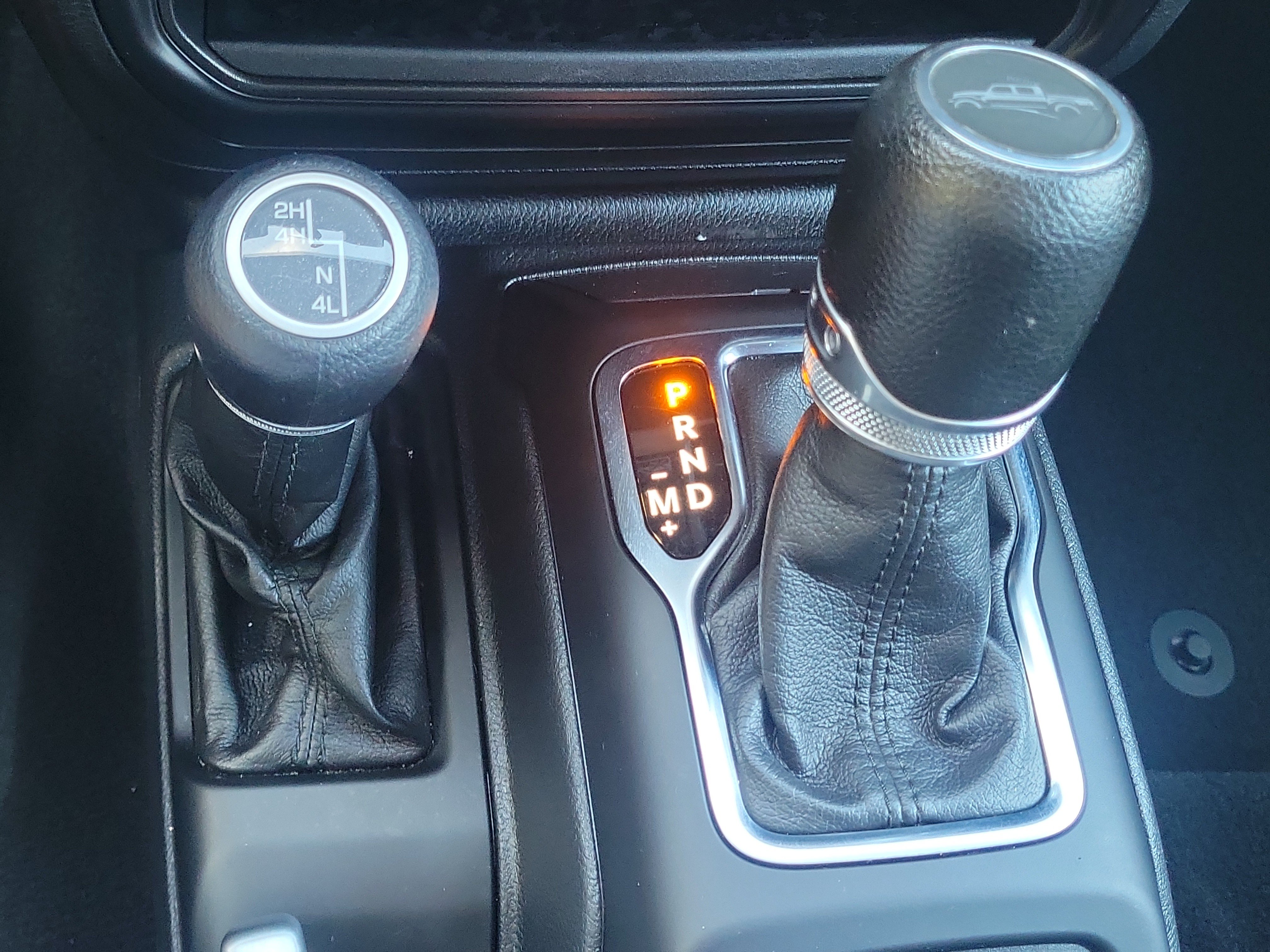Used 2022 Jeep Gladiator Sport AWD/4WD image 25