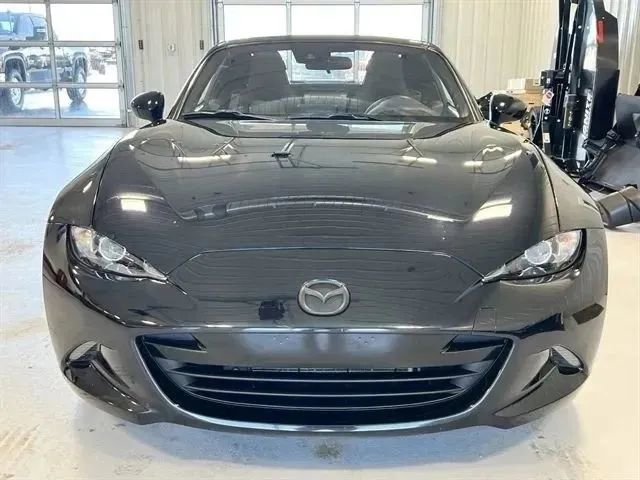 Used 2021 MAZDA MX-5 Miata RF Club RWD image 8