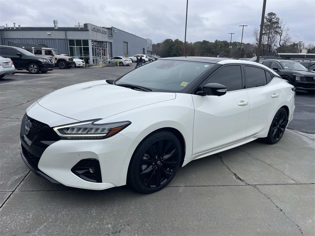 Certified 2023 Nissan Maxima SR w/ Sport Mat Group image 12