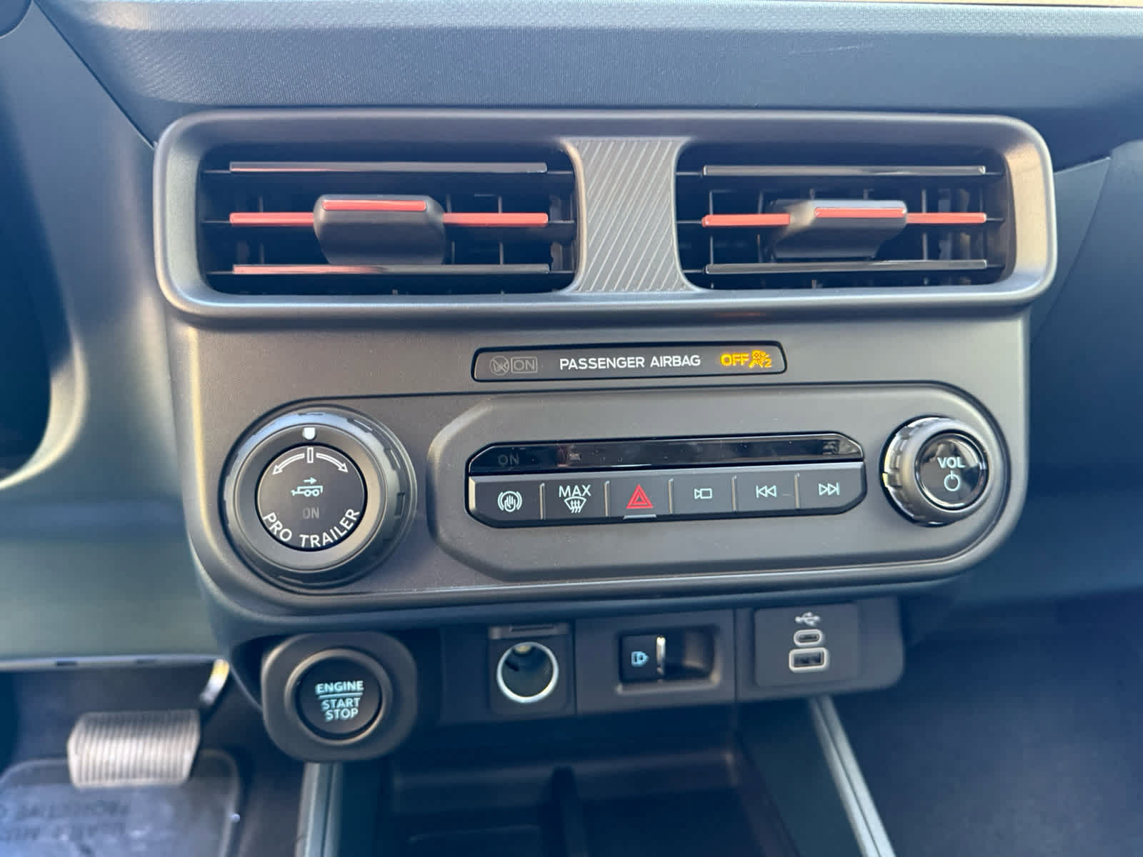 New 2026 Ford Maverick Lariat w/ 4K Tow Package AWD/4WD image 13