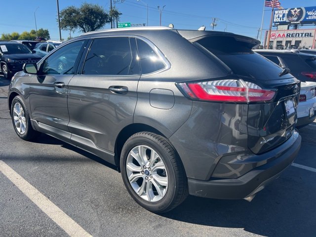 Used 2020 Ford Edge Titanium image 2