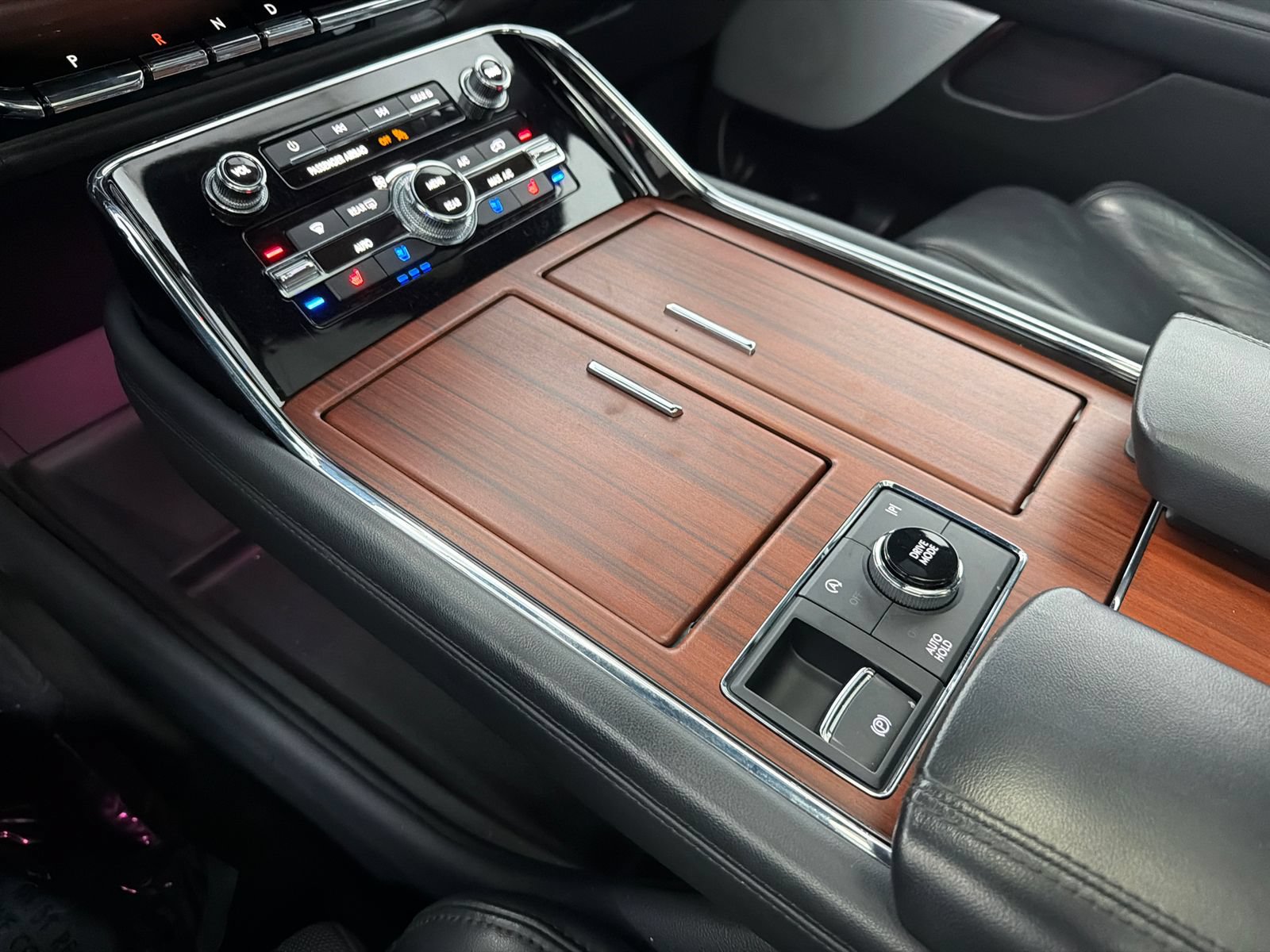Certified 2023 Lincoln Navigator Reserve AWD/4WD image 32