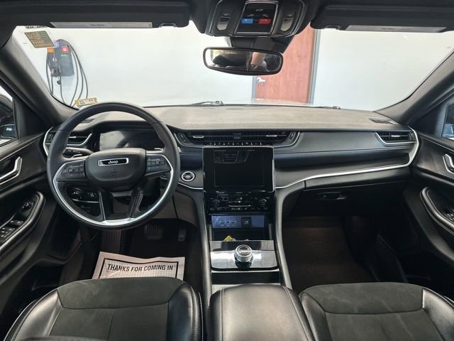 Used 2023 Jeep Grand Cherokee L Laredo image 44