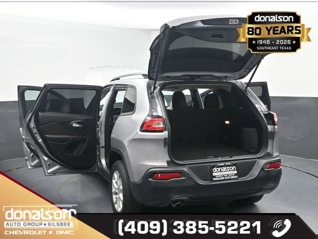 Used 2016 Jeep Cherokee Sport image 25