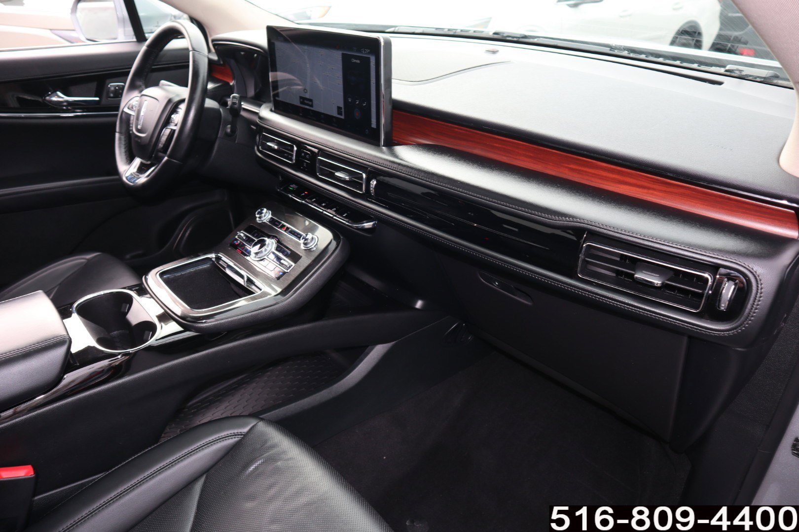 Used 2023 Lincoln Nautilus Reserve image 25