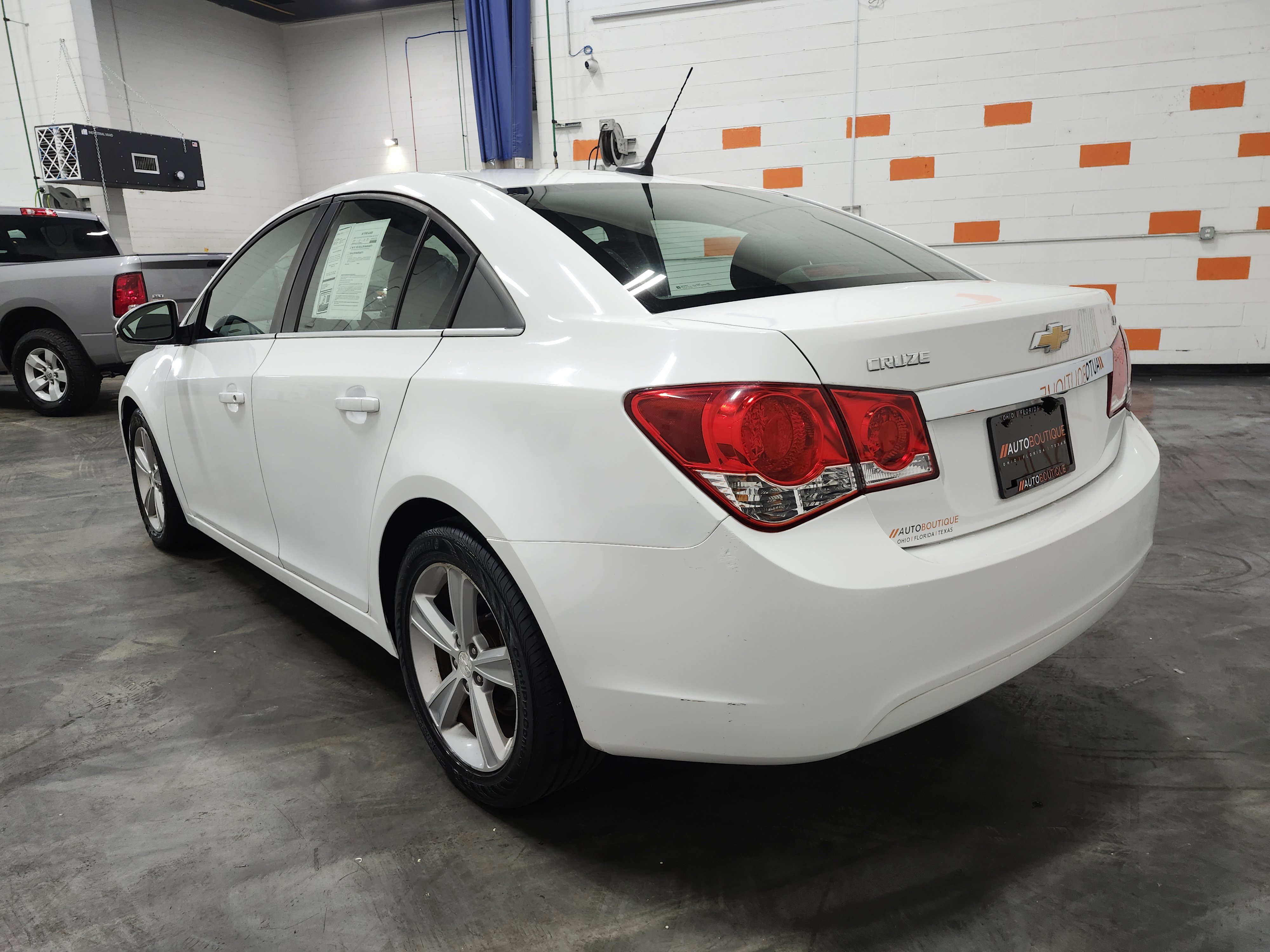 Used 2013 Chevrolet Cruze LT image 12