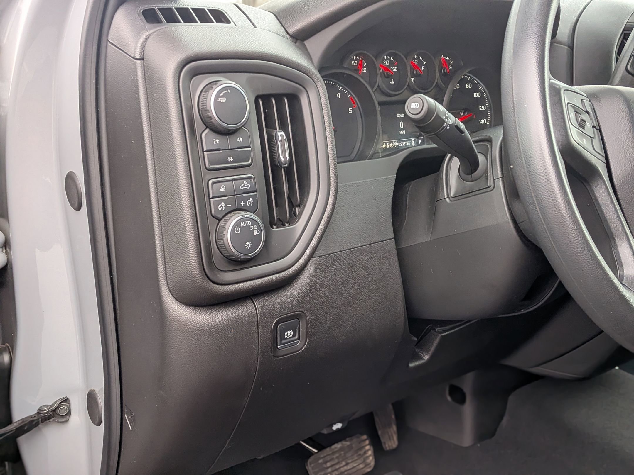 Certified 2025 Chevrolet Silverado 2500 Custom w/ Custom Value Package image 17