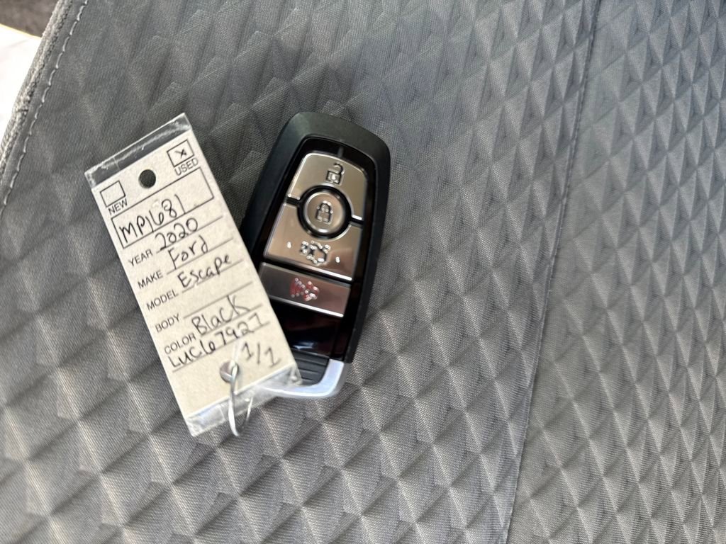 Used 2020 Ford Escape SE image 23