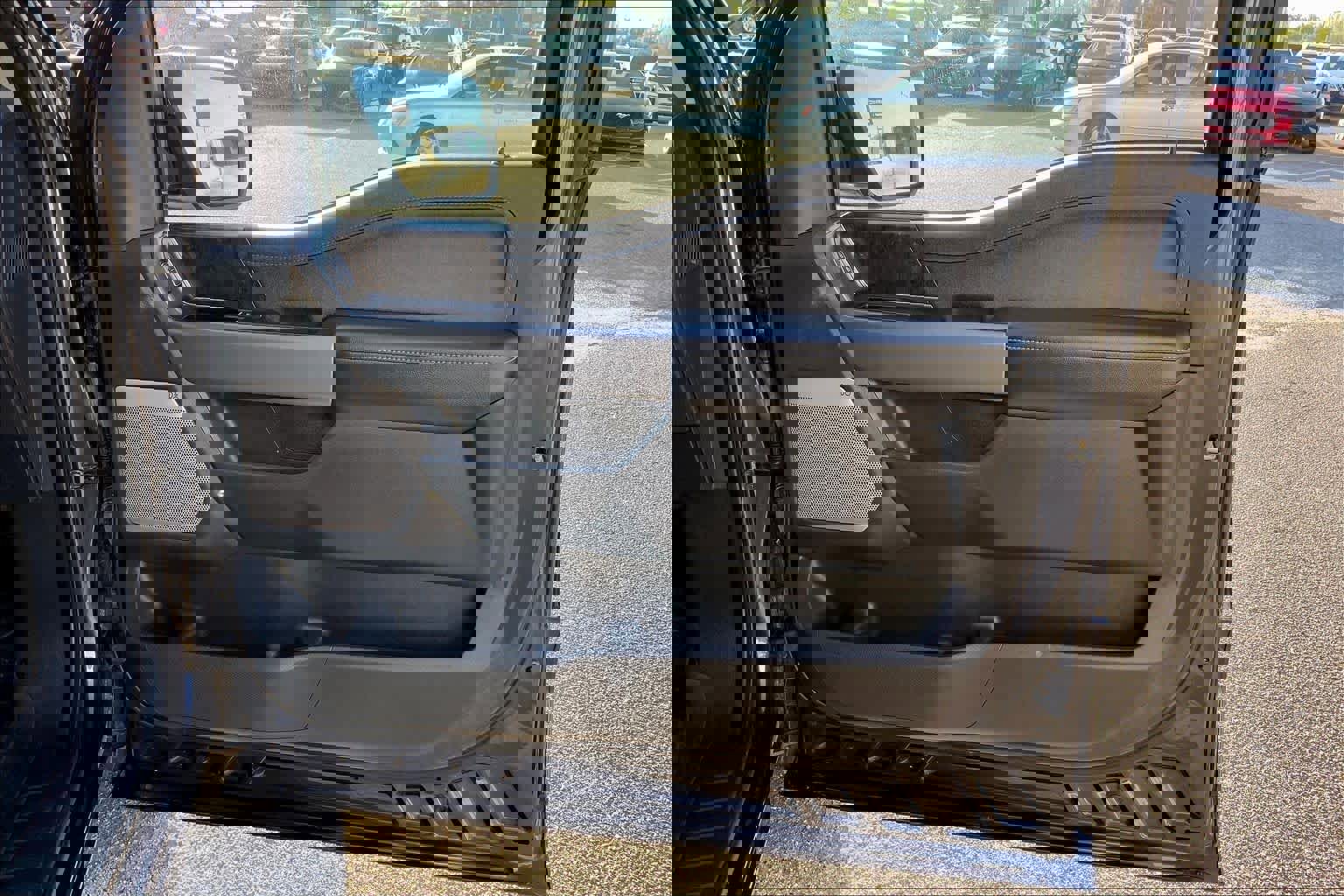 Used 2021 Ford F150 Lariat w/ Max Trailer Tow Package image 22