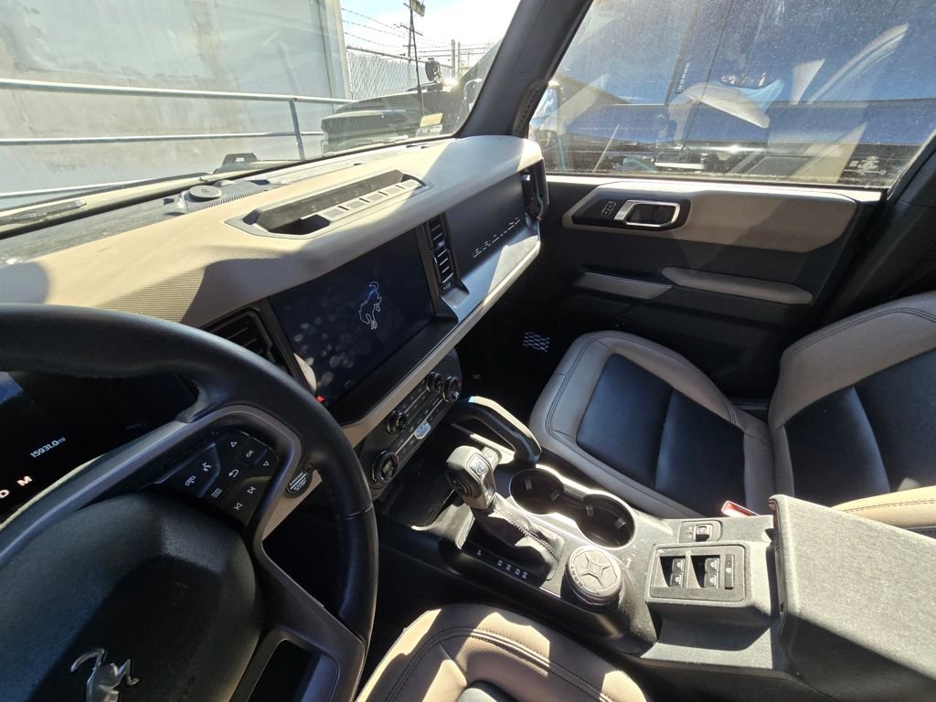 Used 2023 Ford Bronco Wildtrak image 16