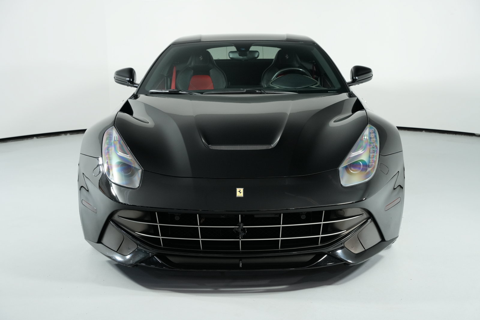 Used 2014 Ferrari F12 Berlinetta RWD image 2