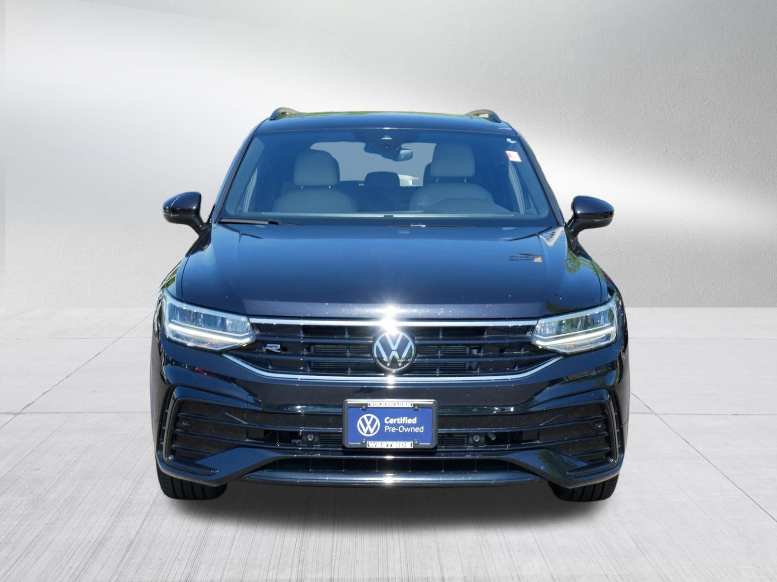 Certified 2024 Volkswagen Tiguan SE R-Line FWD image 2
