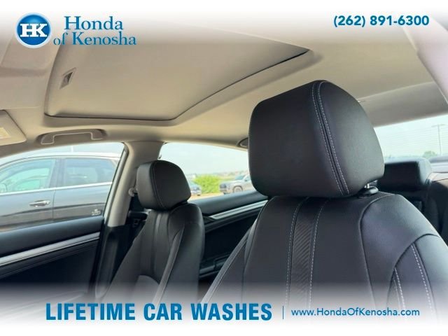 Used 2018 Honda Civic Touring image 5