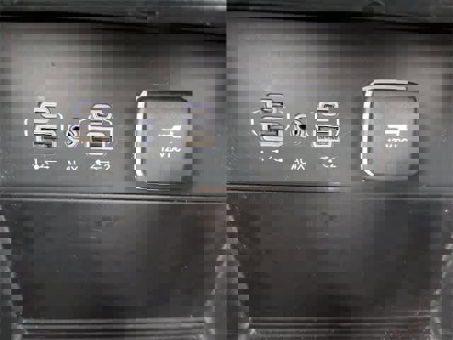 Used 2023 Jeep Grand Cherokee L Laredo image 30