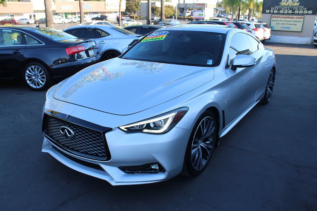 Used 2017 INFINITI Q60 3.0t w/ Premium Plus Package 3.0T RWD image 4