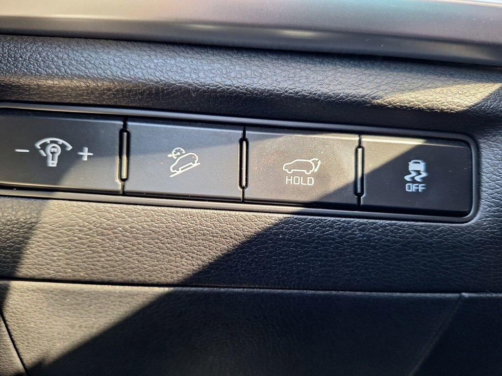 Used 2023 Kia Telluride EX w/ EX Captain's Chair Package image 12