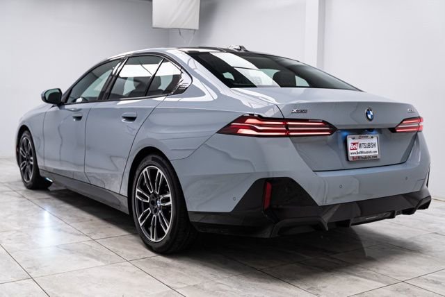 Used 2026 BMW 530i xDrive image 9