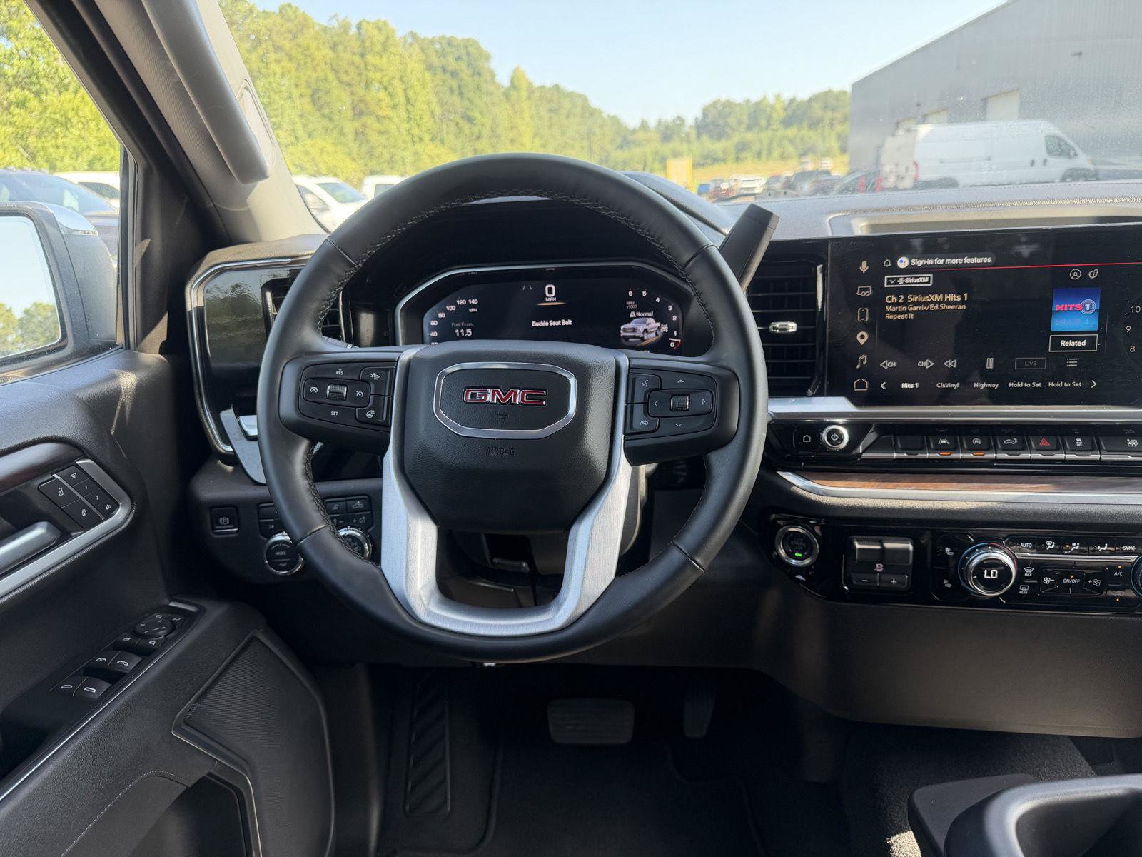 Used 2026 GMC Sierra 1500 SLT AWD/4WD image 8