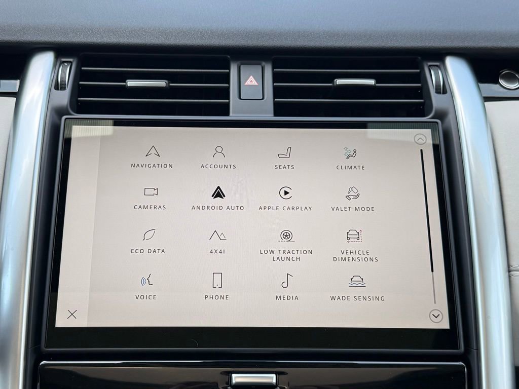 Certified 2025 Land Rover Discovery S image 25