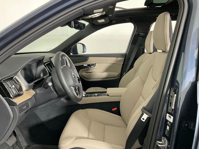 New 2026 Volvo XC90 B6 Plus w/ Protection Package Premier image 28