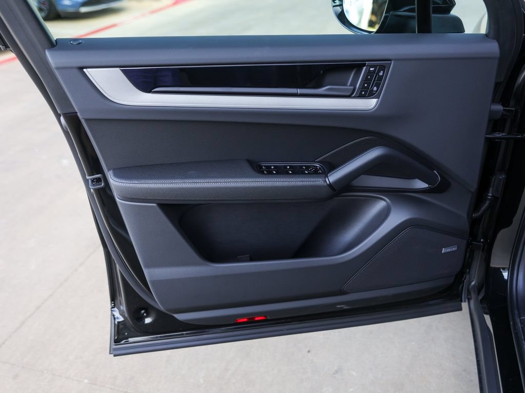New 2026 Porsche Cayenne AWD/4WD image 31
