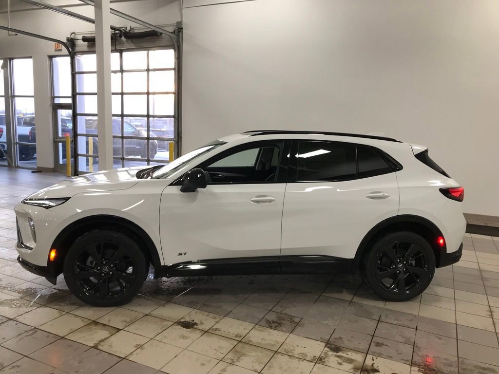 Used 2026 Buick Envision Sport Touring image 2